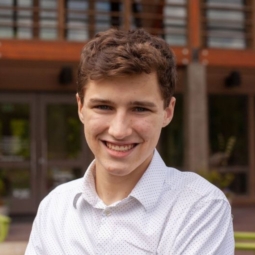 teen-smiling